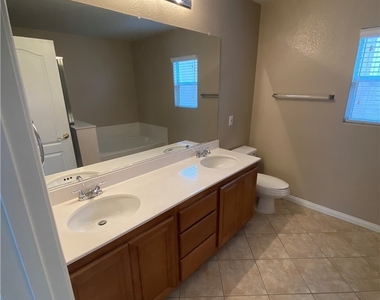 11645 Royal Derwent Drive - Photo Thumbnail 8