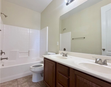 7312 W Mesa Vista Avenue - Photo Thumbnail 36