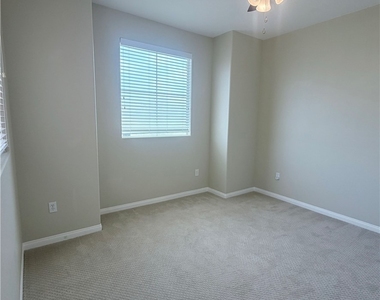 7312 W Mesa Vista Avenue - Photo Thumbnail 3