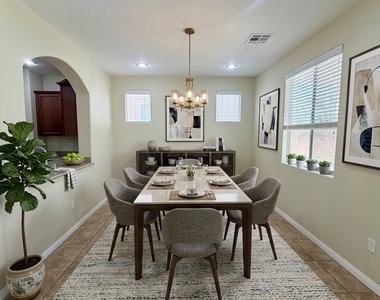 7312 W Mesa Vista Avenue - Photo Thumbnail 8