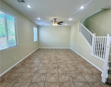 7312 W Mesa Vista Avenue - Photo Thumbnail 12