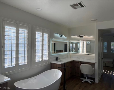 605 Runbridge Street - Photo Thumbnail 30
