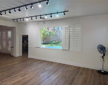 605 Runbridge Street - Photo Thumbnail 12