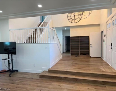 605 Runbridge Street - Photo Thumbnail 1
