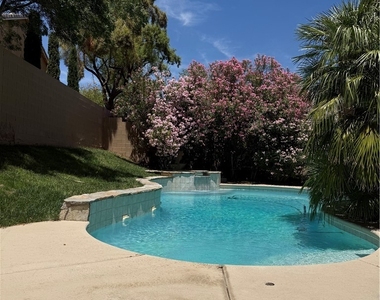 605 Runbridge Street - Photo Thumbnail 49