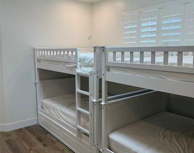 605 Runbridge Street - Photo Thumbnail 40