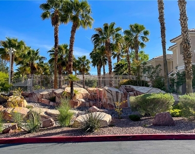 10500 Pine Pointe Avenue - Photo Thumbnail 14