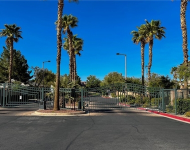 10500 Pine Pointe Avenue - Photo Thumbnail 15