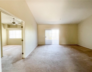 10500 Pine Pointe Avenue - Photo Thumbnail 10