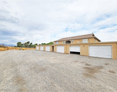 2321 E Calvada Boulevard - Photo Thumbnail 14