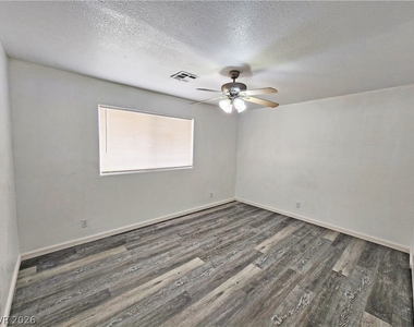 2321 E Calvada Boulevard - Photo Thumbnail 7