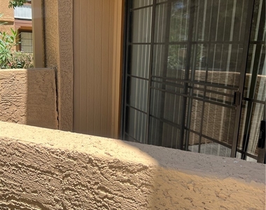 5166 S Jones Boulevard - Photo Thumbnail 15