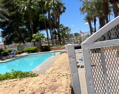 5166 S Jones Boulevard - Photo Thumbnail 18