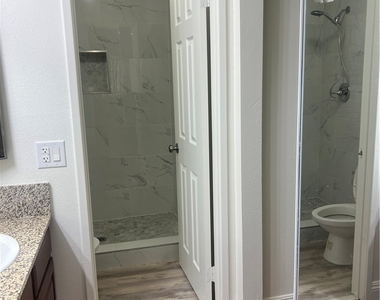 5166 S Jones Boulevard - Photo Thumbnail 9