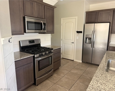 8910 Bucco Reef Avenue - Photo Thumbnail 13