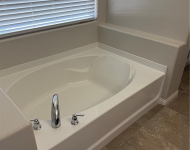 8910 Bucco Reef Avenue - Photo Thumbnail 38