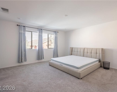 7360 Crown Landing Street - Photo Thumbnail 8