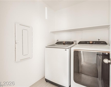 7360 Crown Landing Street - Photo Thumbnail 20