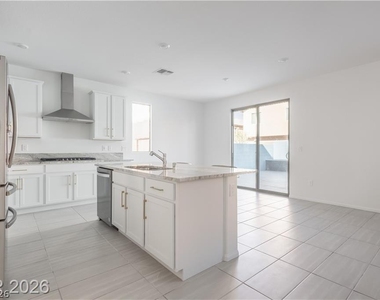 7360 Crown Landing Street - Photo Thumbnail 4