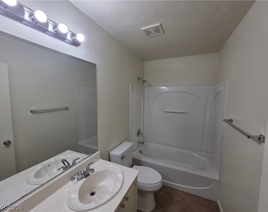 3665 Remington Grove Avenue - Photo Thumbnail 27