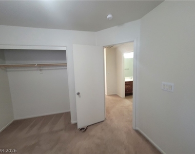 3665 Remington Grove Avenue - Photo Thumbnail 28