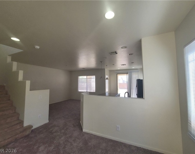 3665 Remington Grove Avenue - Photo Thumbnail 7