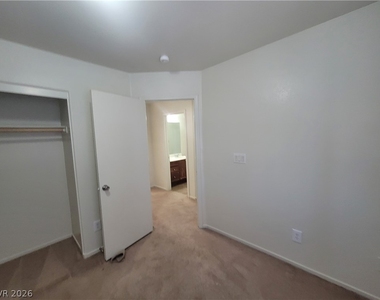 3665 Remington Grove Avenue - Photo Thumbnail 27
