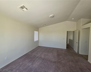 3665 Remington Grove Avenue - Photo Thumbnail 7