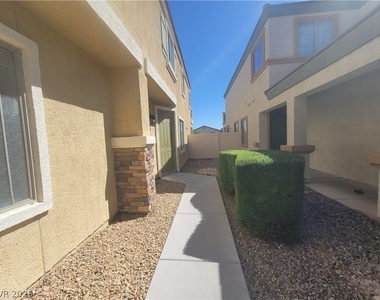 3665 Remington Grove Avenue - Photo Thumbnail 5
