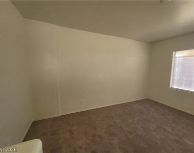 3665 Remington Grove Avenue - Photo Thumbnail 15