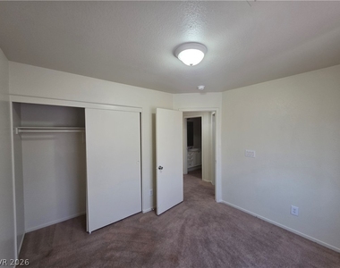 3665 Remington Grove Avenue - Photo Thumbnail 34