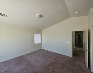 3665 Remington Grove Avenue - Photo Thumbnail 5