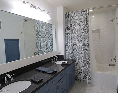 8521 Heather Downs Drive - Photo Thumbnail 11
