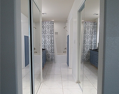 8521 Heather Downs Drive - Photo Thumbnail 7