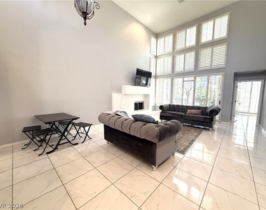 8521 Heather Downs Drive - Photo Thumbnail 6