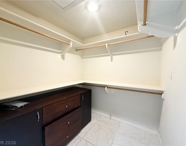 8521 Heather Downs Drive - Photo Thumbnail 13