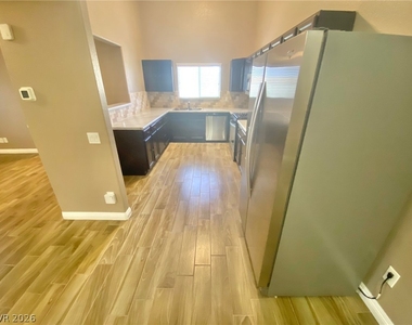 2000 Turquoise Ridge Street - Photo Thumbnail 14
