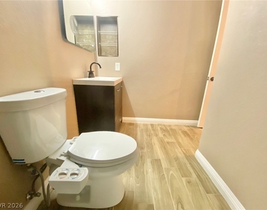 2000 Turquoise Ridge Street - Photo Thumbnail 25