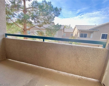 2000 Turquoise Ridge Street - Photo Thumbnail 3