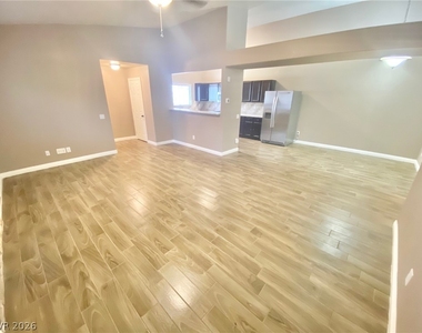 2000 Turquoise Ridge Street - Photo Thumbnail 12