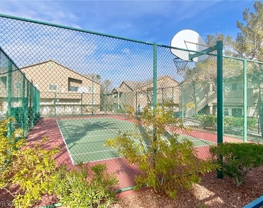 2000 Turquoise Ridge Street - Photo Thumbnail 7