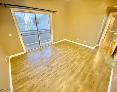 2000 Turquoise Ridge Street - Photo Thumbnail 27