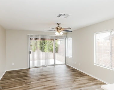 3810 Boca Chica Avenue - Photo Thumbnail 5