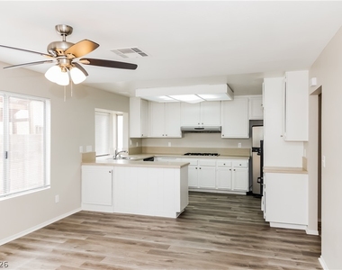 3810 Boca Chica Avenue - Photo Thumbnail 7