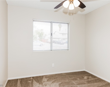 3810 Boca Chica Avenue - Photo Thumbnail 12