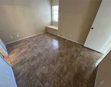 6653 Joe Michael Way - Photo Thumbnail 22