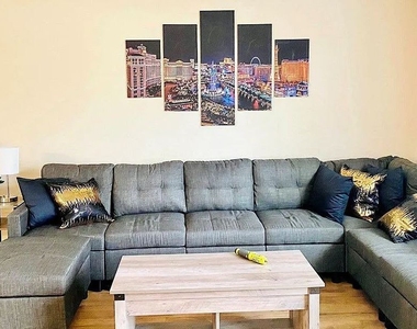 6320 Shawnee Avenue - Photo Thumbnail 2