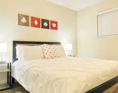 6320 Shawnee Avenue - Photo Thumbnail 6