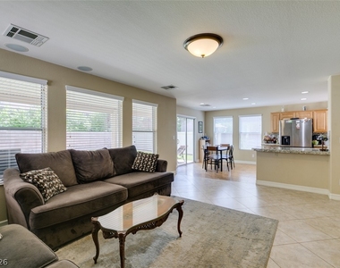 2619 Begonia Valley Avenue - Photo Thumbnail 12