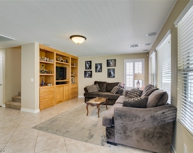 2619 Begonia Valley Avenue - Photo Thumbnail 8